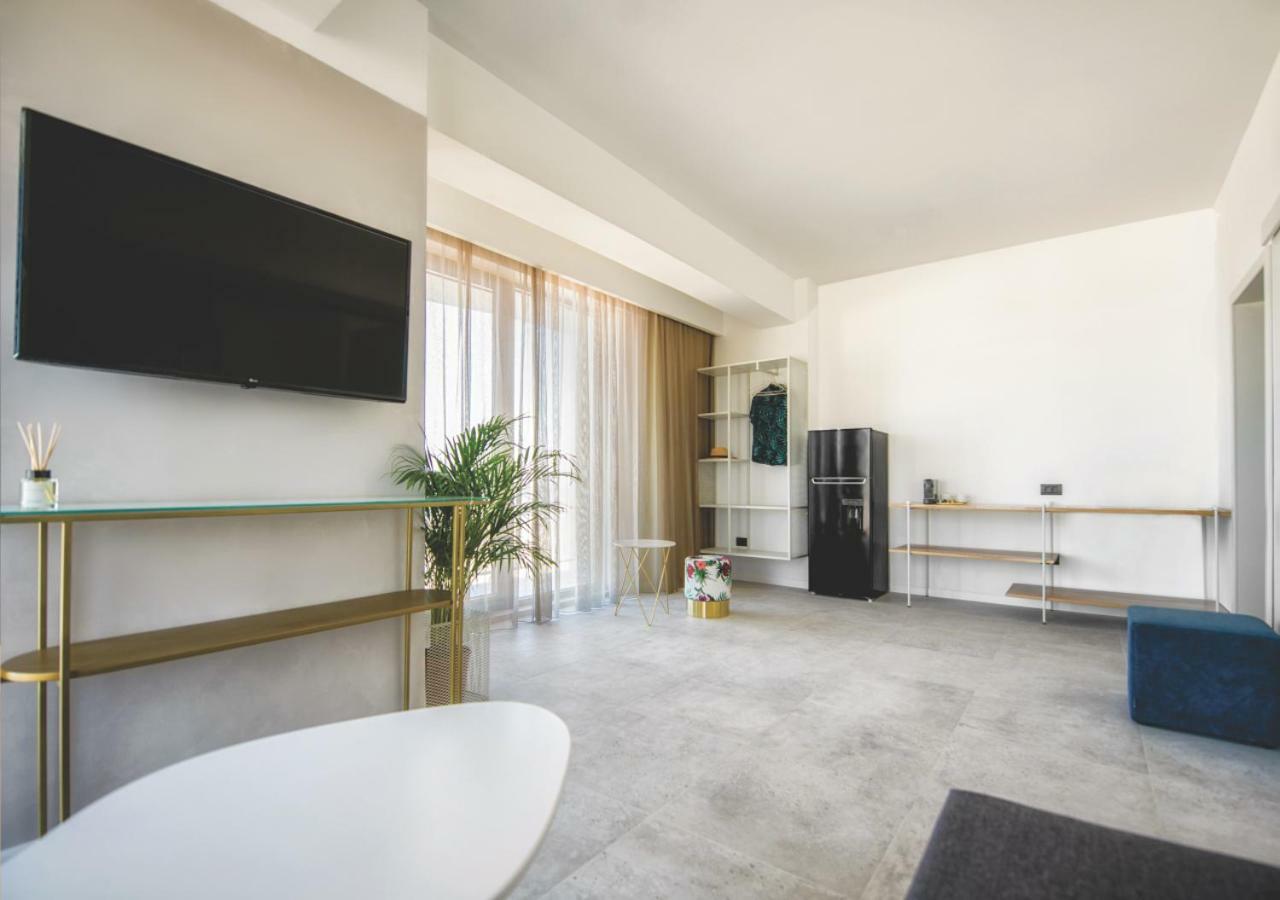 Lemon Cliff Luxury B&B Mamaia Eksteriør billede