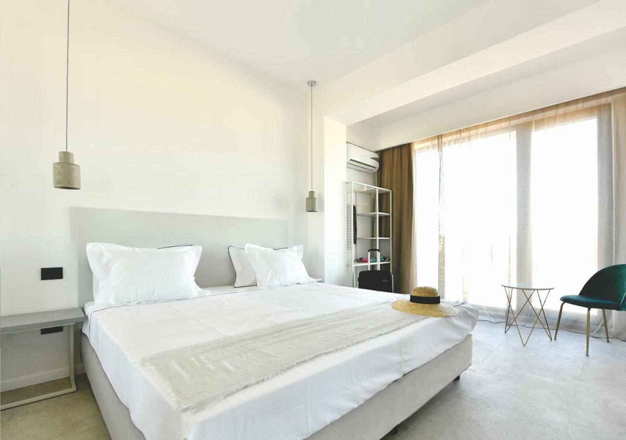 Lemon Cliff Luxury B&B Mamaia Eksteriør billede