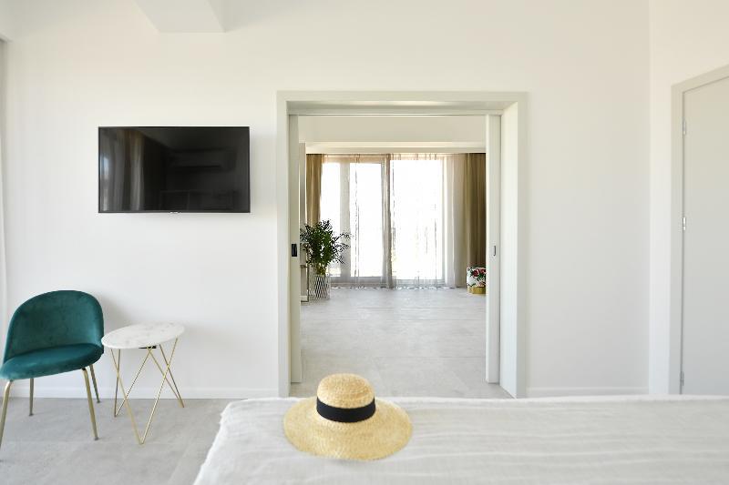 Lemon Cliff Luxury B&B Mamaia Eksteriør billede